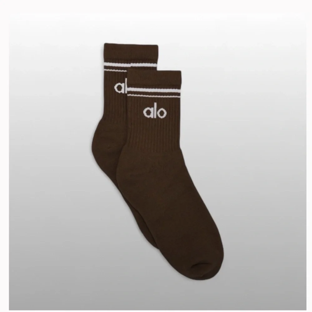 Alo Yoga Unisex Half-Crew Throwback Sock | Brown | Medium